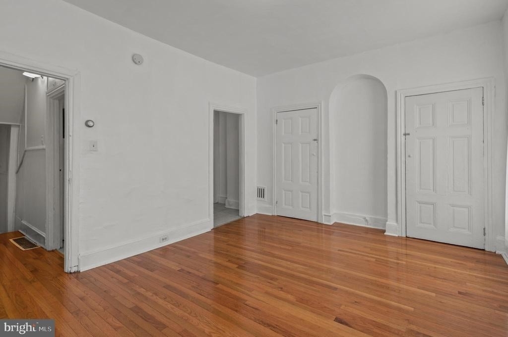 1304 N 19th Street #2 (2nd & 3rd Floors) - Photo 2