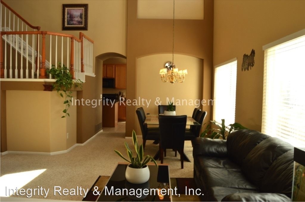 3170 Bentwood Pl - Photo 1