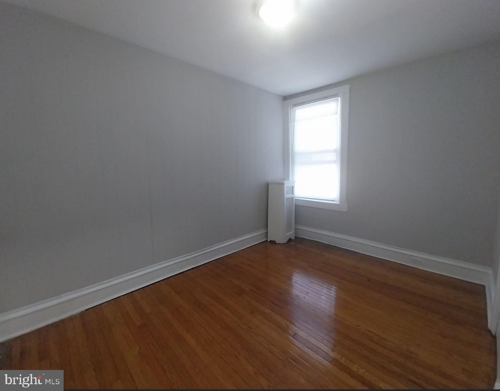 183 W Albanus Street - Photo 14