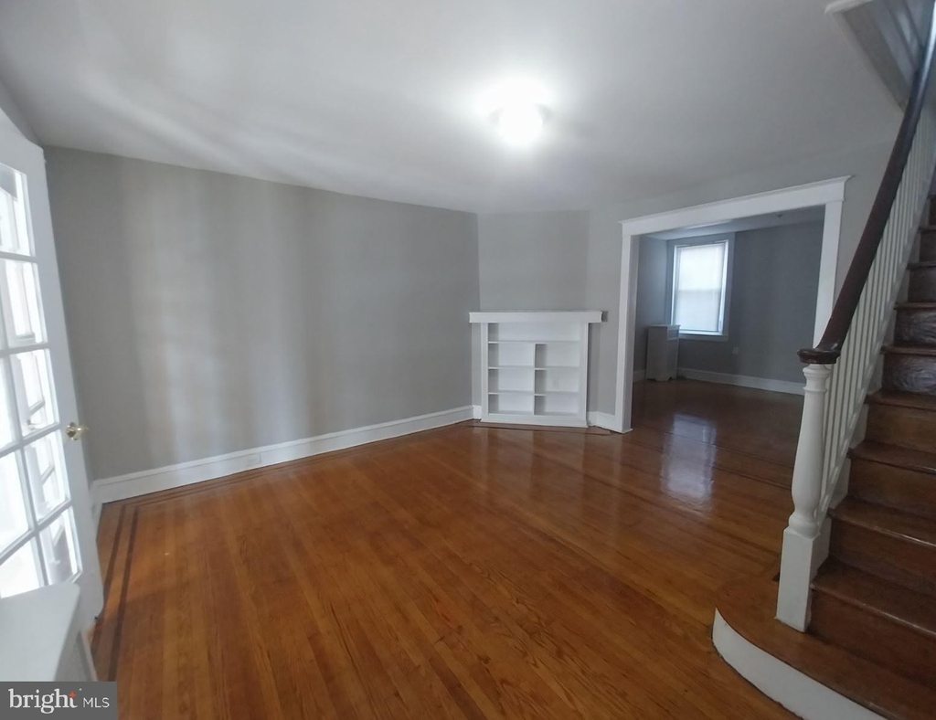 183 W Albanus Street - Photo 4