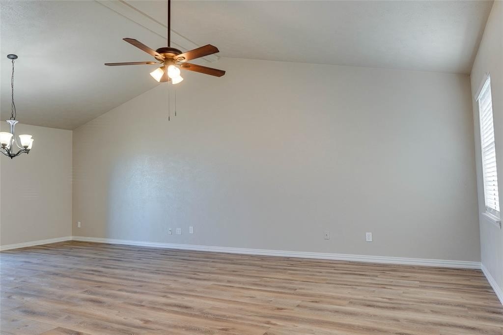 516 Pinyon Place - Photo 2