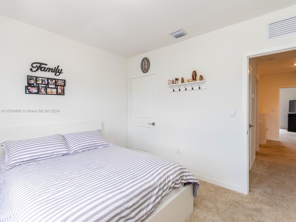 839 Se 17th Ct - Photo 32