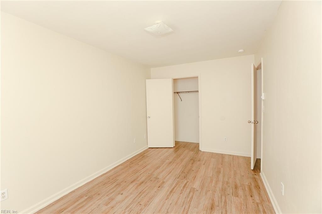 201 W 34th Street - Photo 11