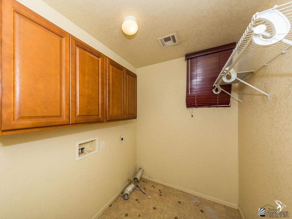 11271 E 25 Pl - Photo 16