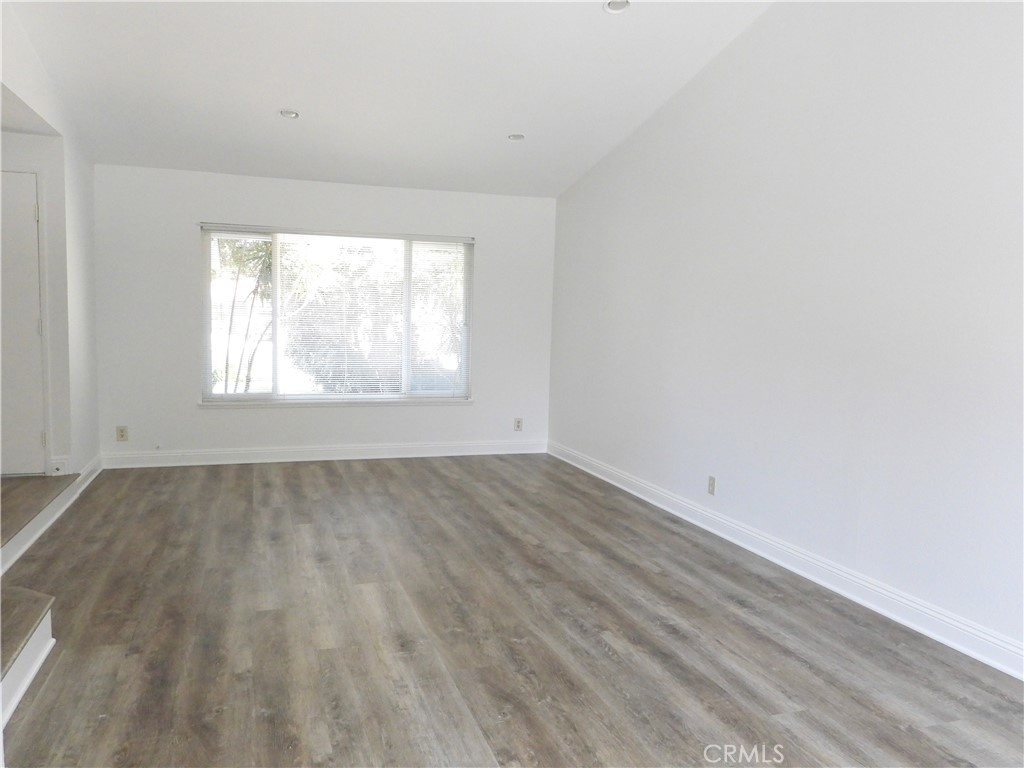 1106 W Garry Avenue - Photo 19