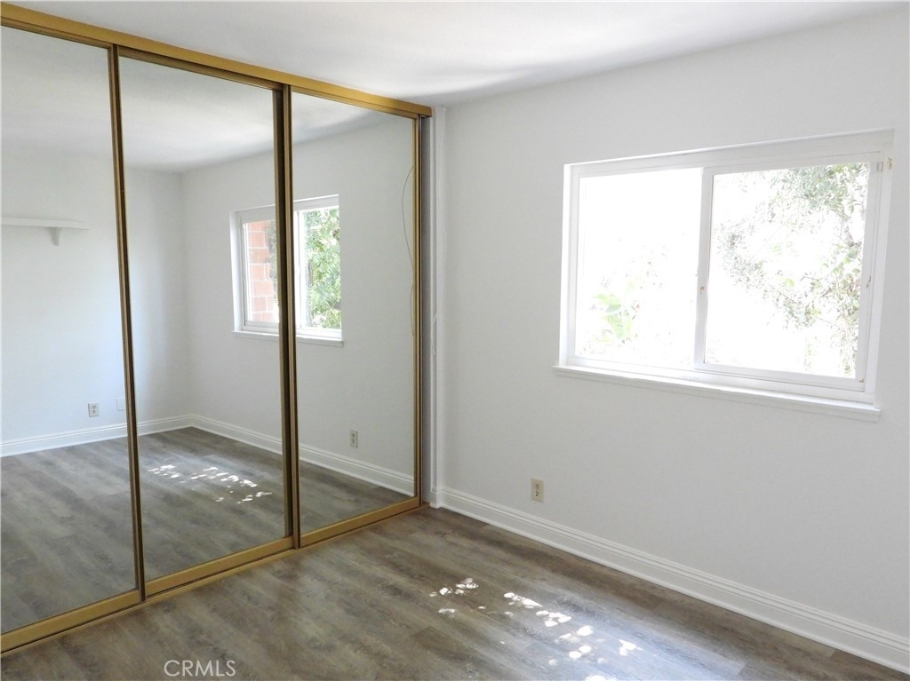 1106 W Garry Avenue - Photo 12