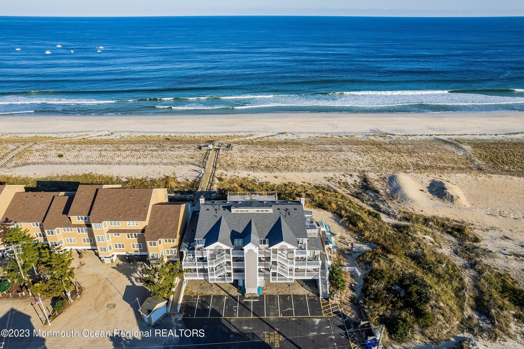 41 Dune Terrace - Photo 1