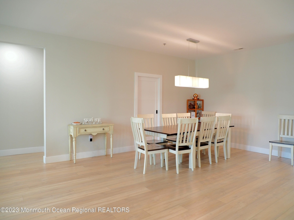 22 Cooper Avenue - Photo 9