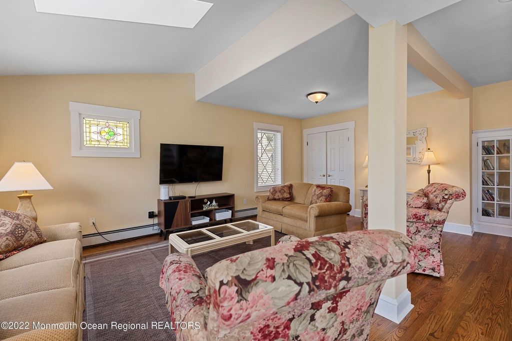 113 Beacon Boulevard - Photo 4