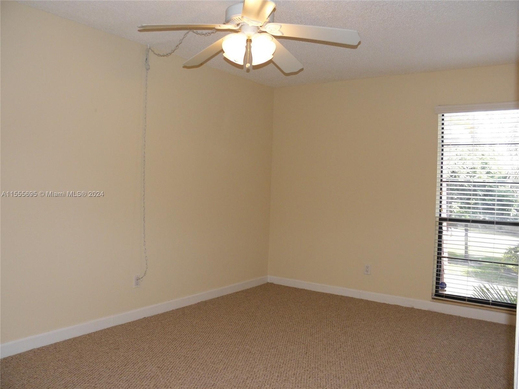 8906 Palm Tree Lane - Photo 10