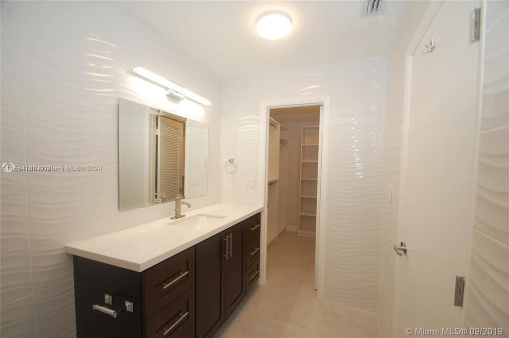 10648 Sw 76th Ter - Photo 11