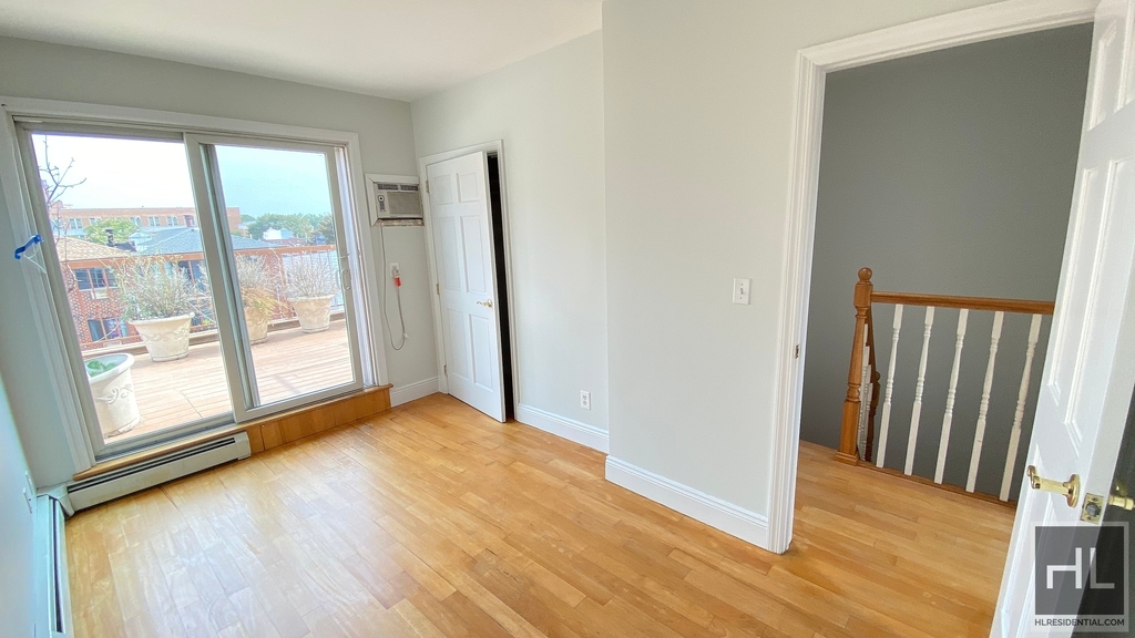 322 46 Street Astoria - Photo 5