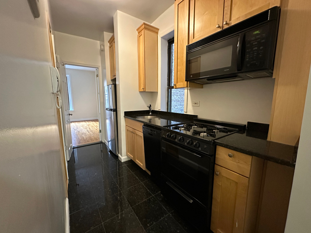 152 East 84th Street - Photo 4