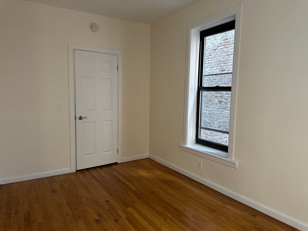 152 East 84th Street - Photo 9