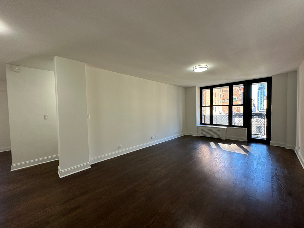 165 East 35th Street - Photo 0