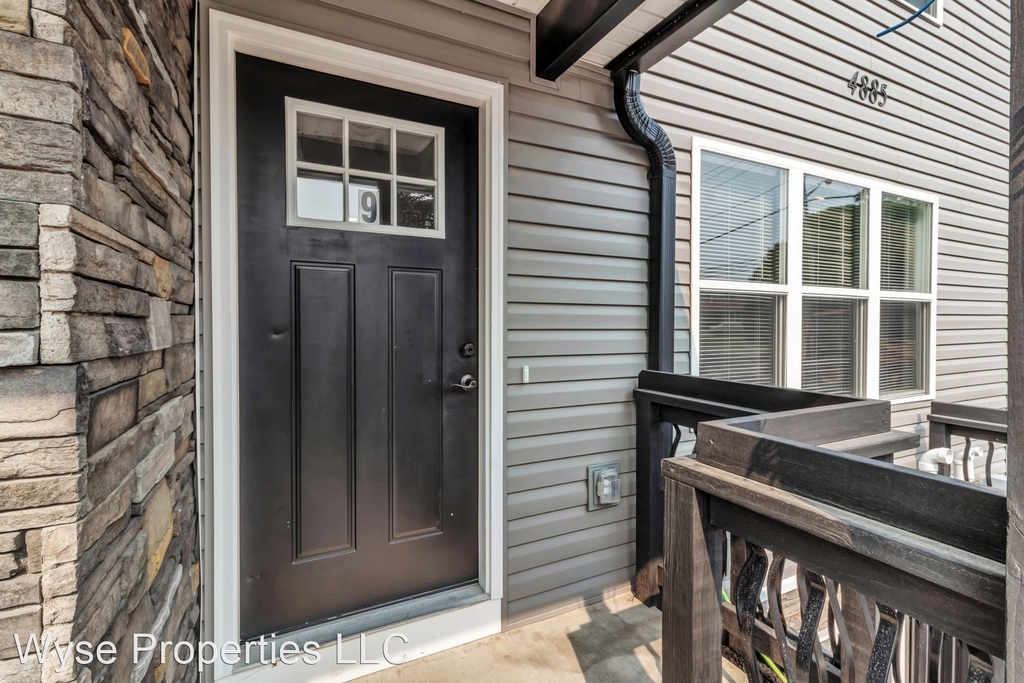 4885 Chestnut Ridge Rd. - Photo 1