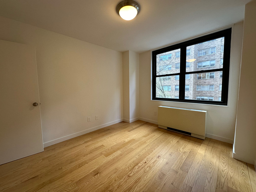 333 East 49th Street - Photo 5