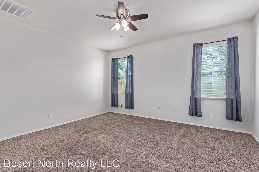 36989 W Maddaloni Ave. - Photo 29