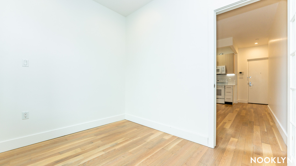 818 Lexington Avenue - Photo 18