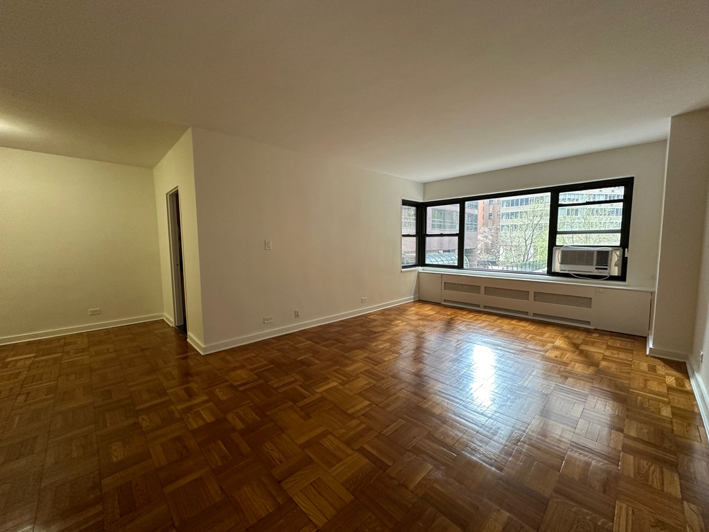 412 East 55th Street - Photo 0