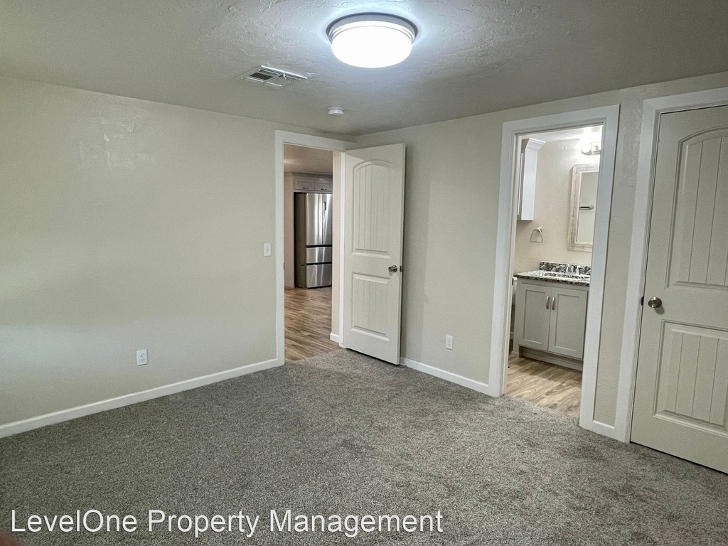 8511 S Camay Avenue - Photo 8