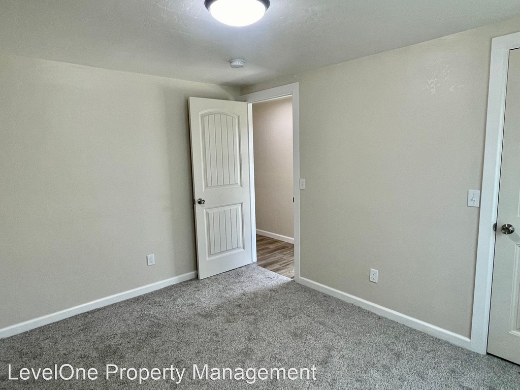 8511 S Camay Avenue - Photo 11