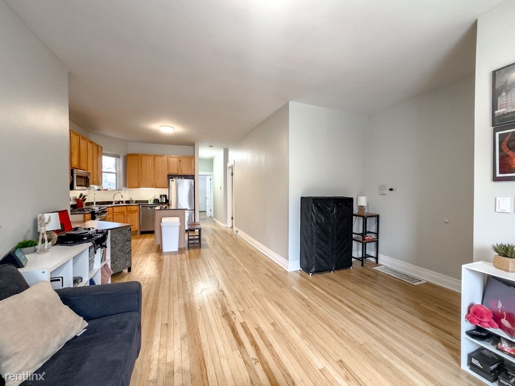 2531 W Medill, Unit 4 - Photo 17