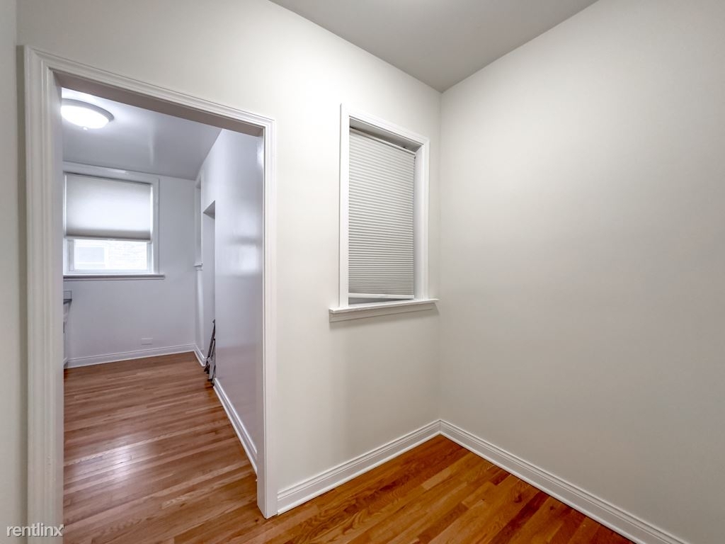 1151 W. Lunt, Unit 7 - Photo 5