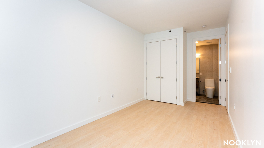 1499 Bedford Ave - Photo 19