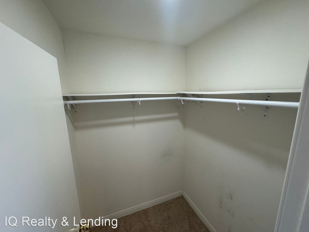 1166 E Lexington Ave - Photo 5