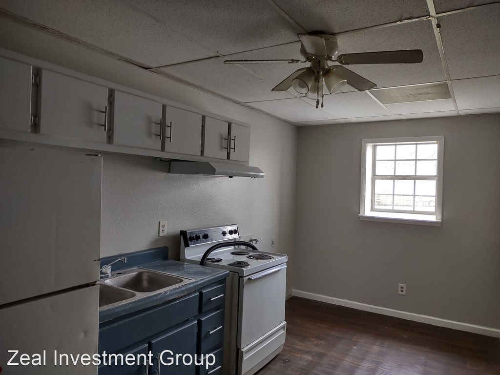 505 Oak Street - Photo 1