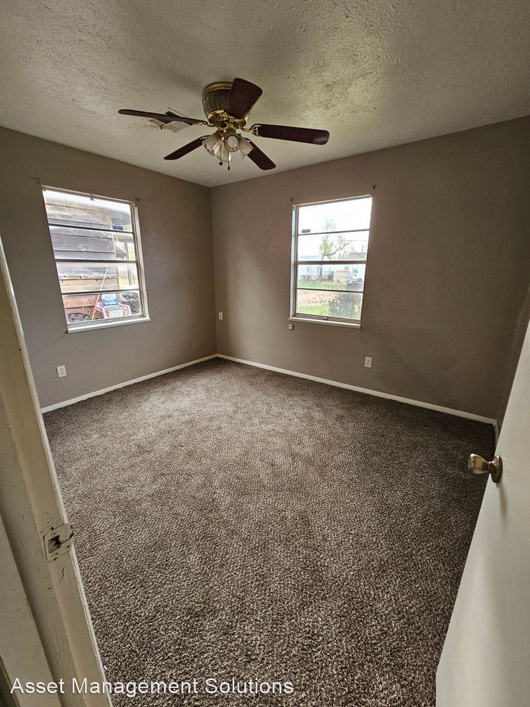 1021 Hoyt Avenue - Photo 33