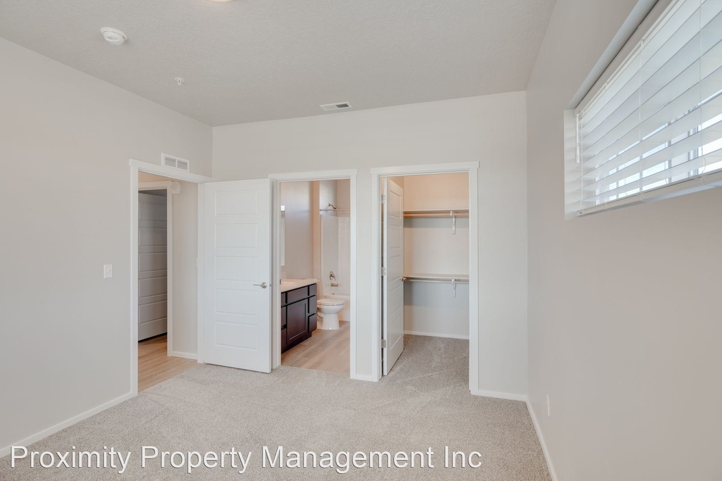 4820-4924 W. Ladle Rapids Drive - Photo 18