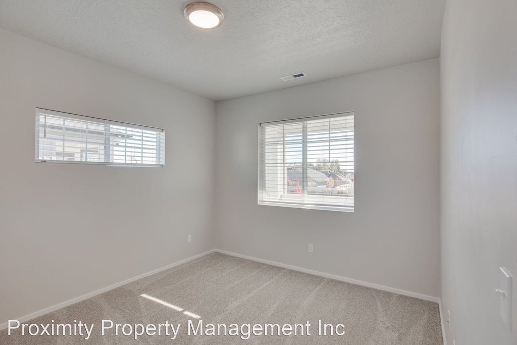 4820-4924 W. Ladle Rapids Drive - Photo 17