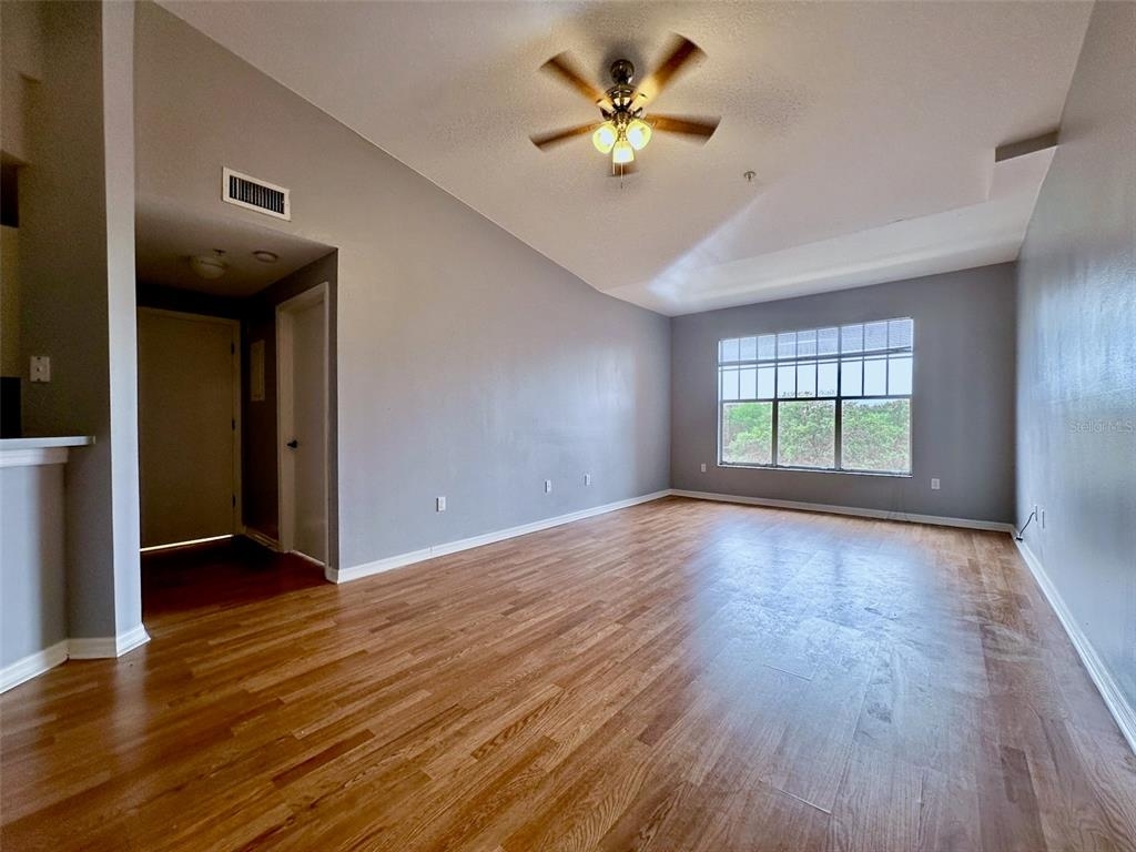 5578 Metrowest Boulevard - Photo 2