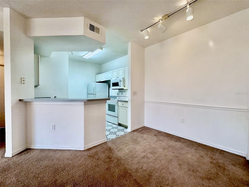 5518 Metrowest Boulevard - Photo 3