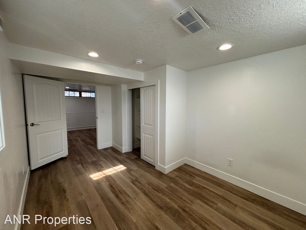 1205 E Fremont - Photo 1