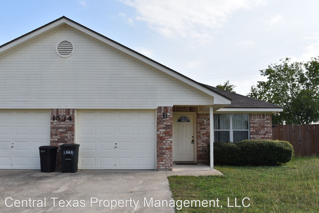 1534 Shoshoni Trail - Photo 0