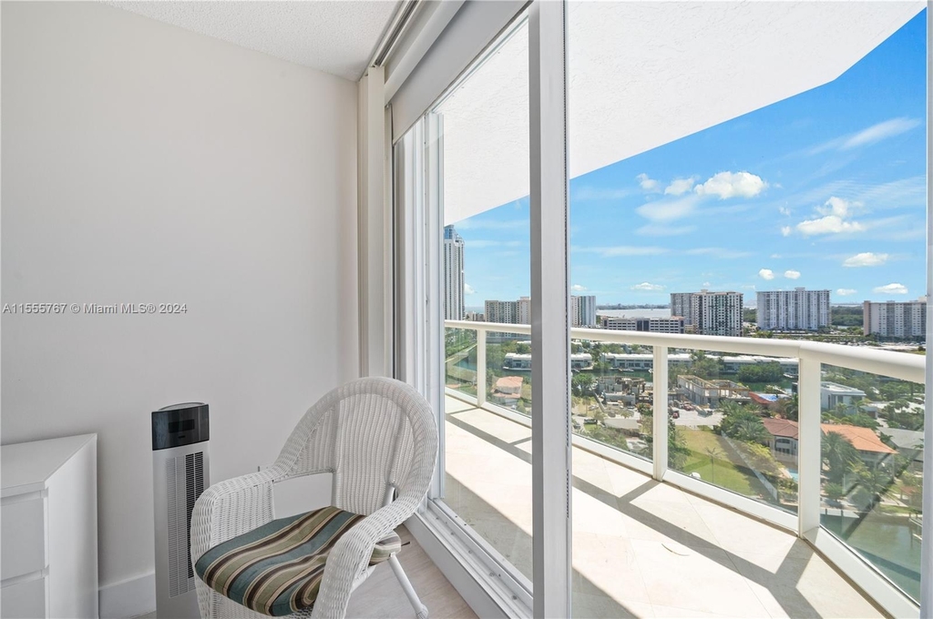 16400 Collins Ave - Photo 14