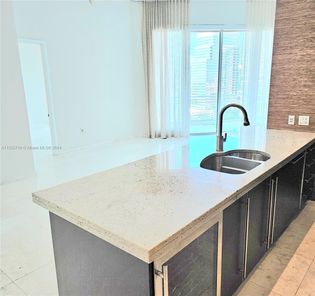 900 Brickell Key Blvd - Photo 15