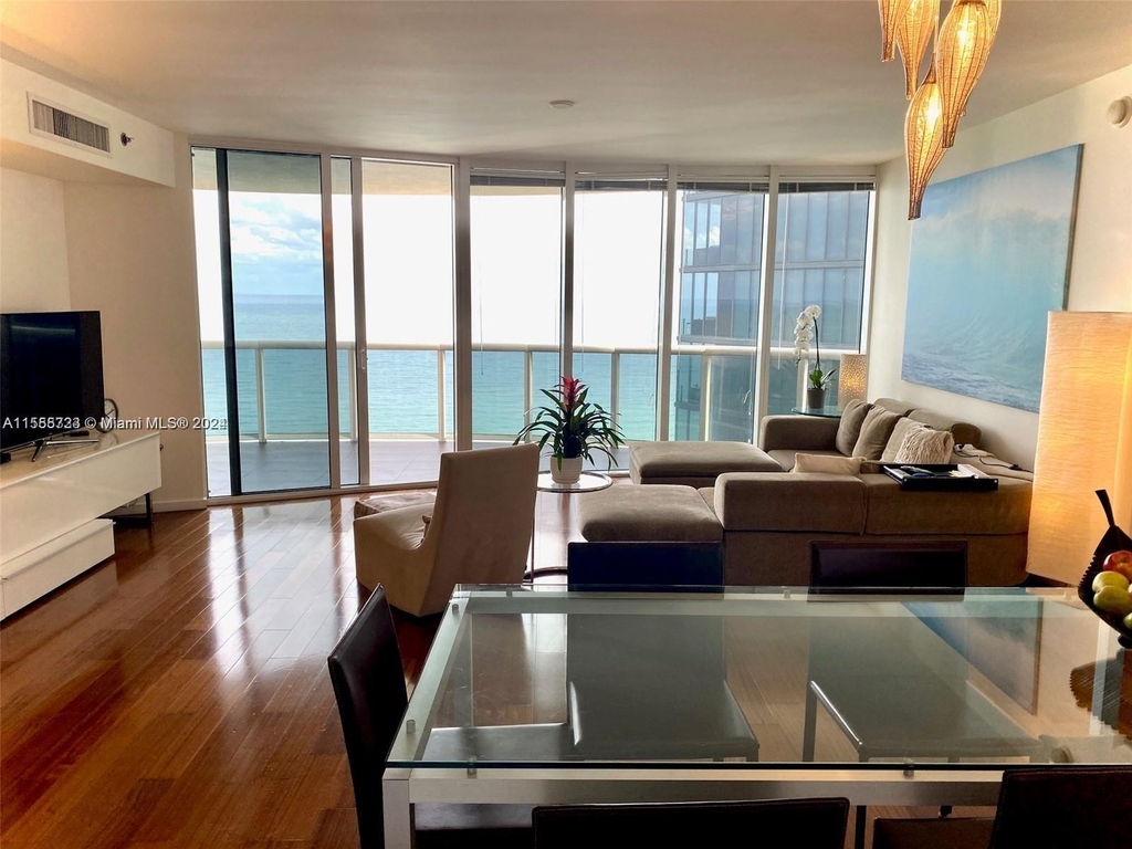 17201 Collins Ave - Photo 4