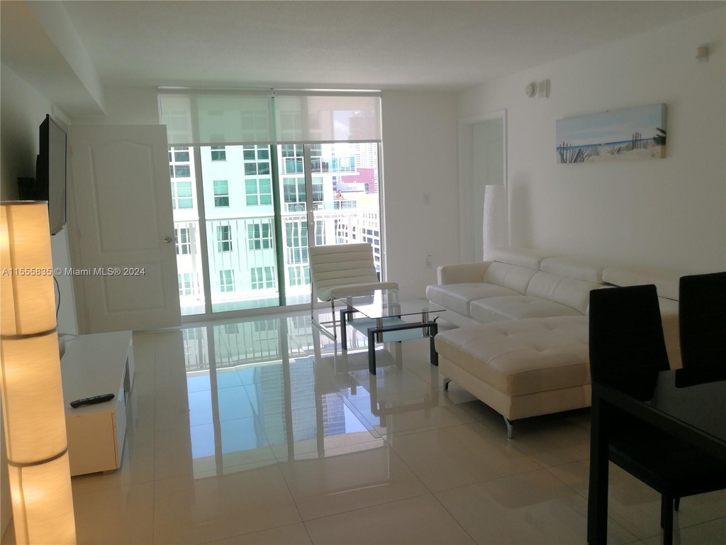 1200 Brickell Bay Dr - Photo 2