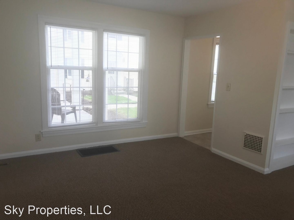 215 Capital Avenue - Photo 4