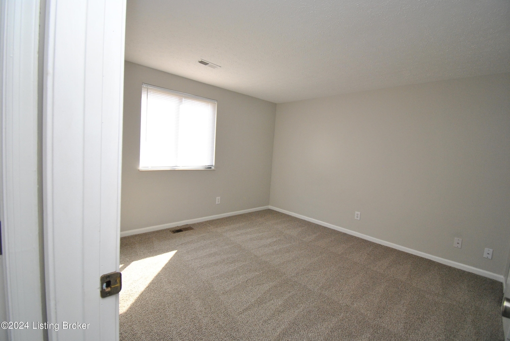 11604 Deham Dr - Photo 8