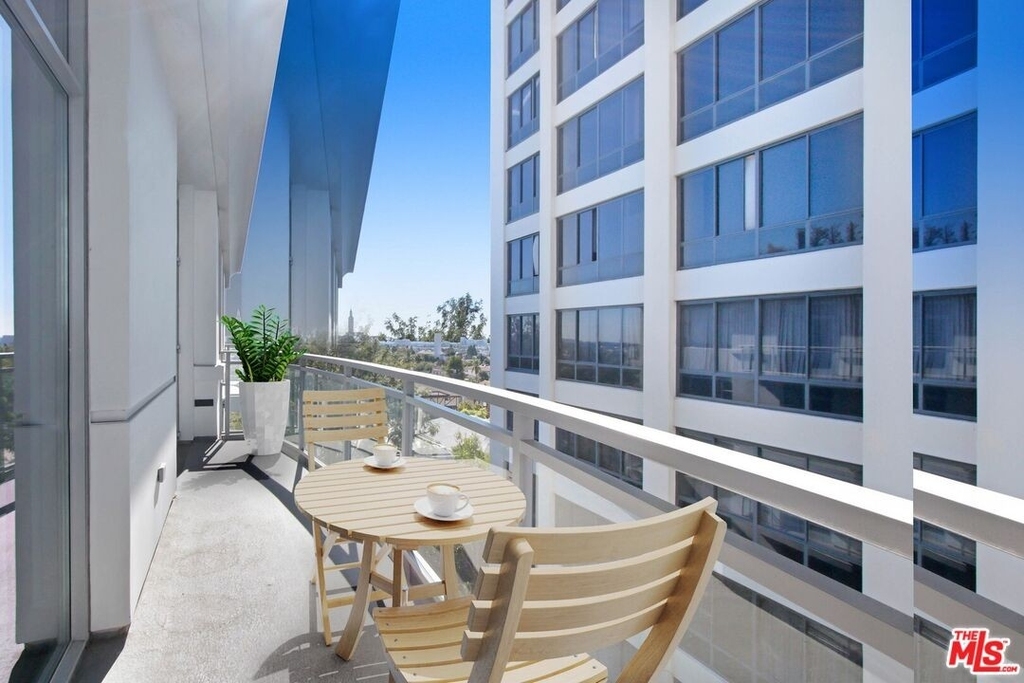 10700 Wilshire Blvd - Photo 11