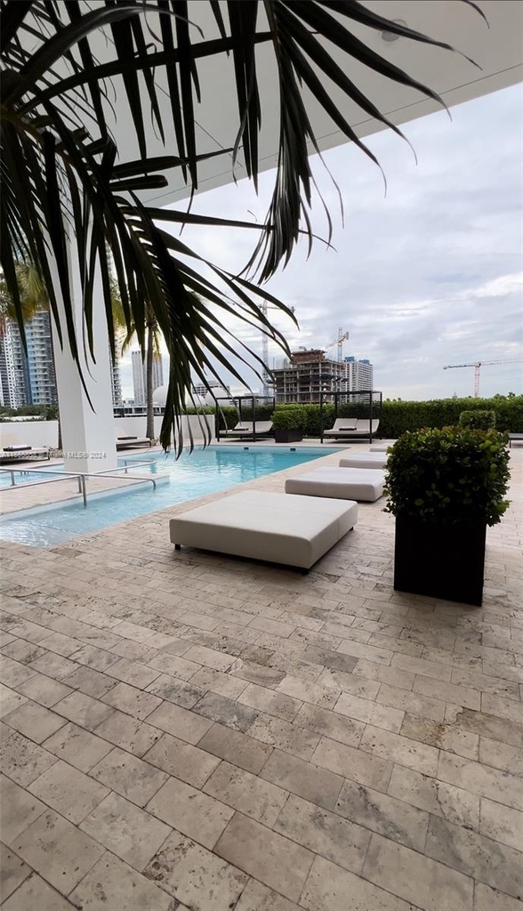 1040 Biscayne Blvd - Photo 10