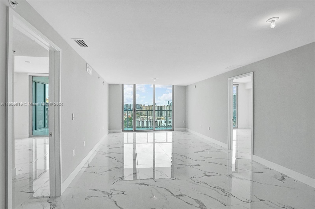 330 Sunny Isles Blvd - Photo 10