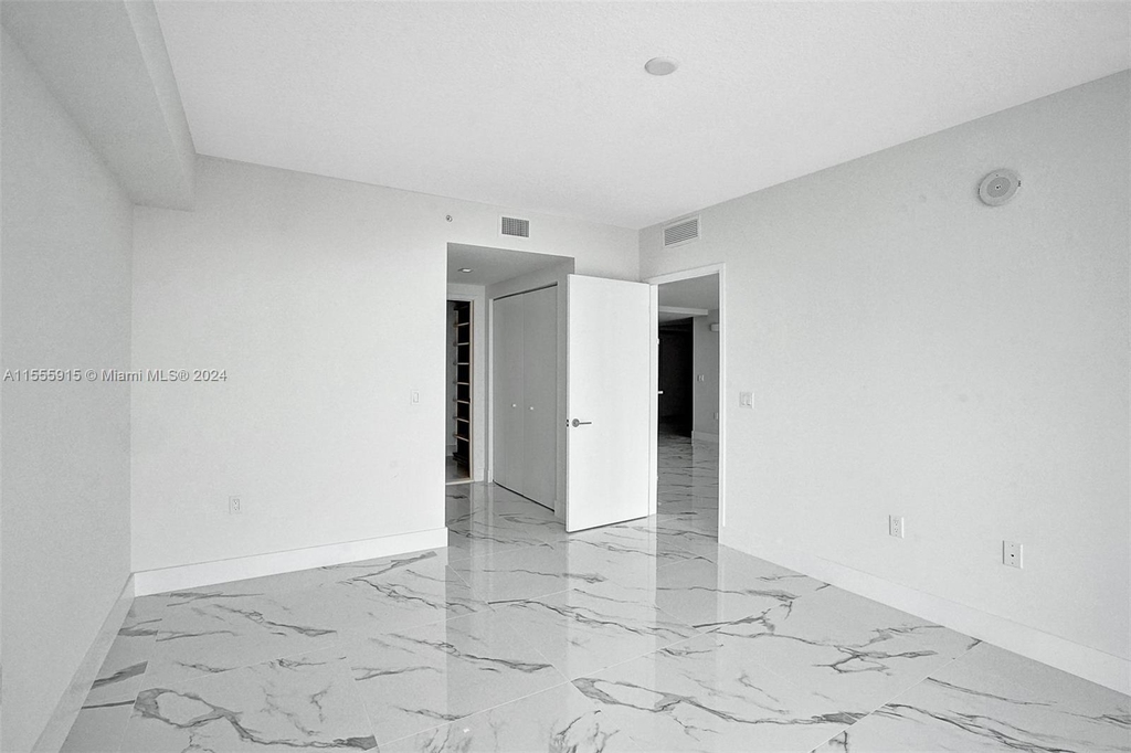 330 Sunny Isles Blvd - Photo 9