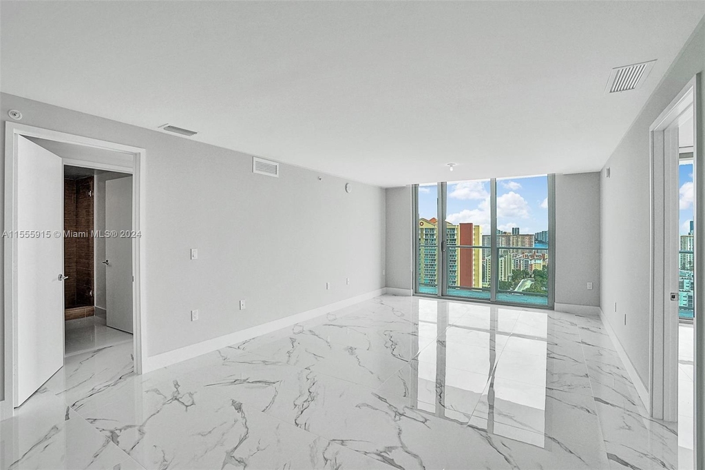 330 Sunny Isles Blvd - Photo 2