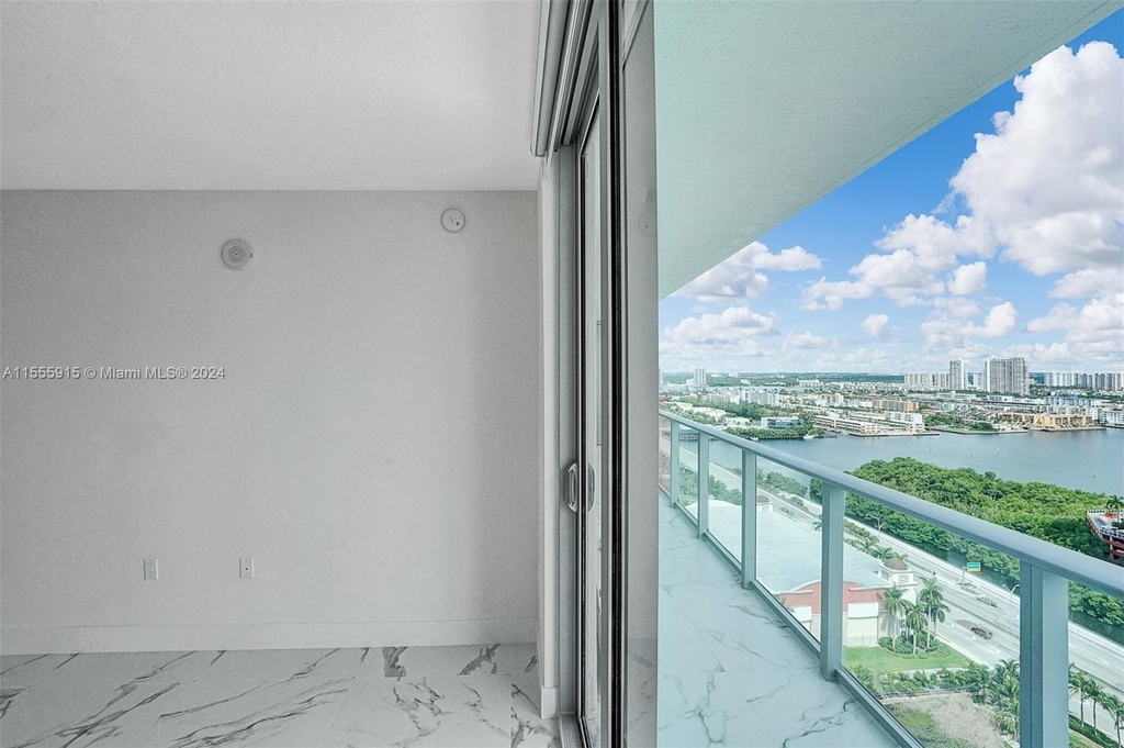 330 Sunny Isles Blvd - Photo 8